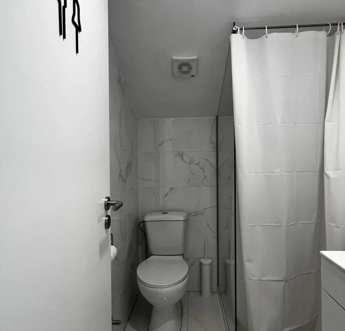Homestay New Chill Apartment Lisbon